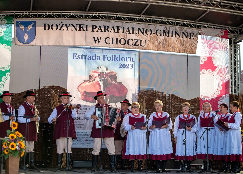 „Kalina” z Blizanowa na dożynkach w Choczu